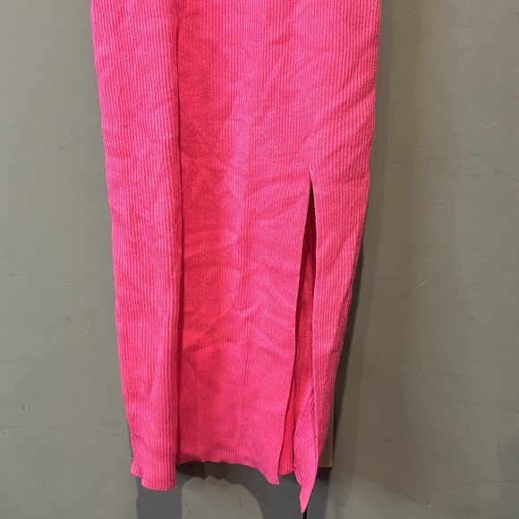 DONATED ❌bar III Body Con Hot Pink Ribbed Knit Dress, medium, NWT - Picture 4 of 7